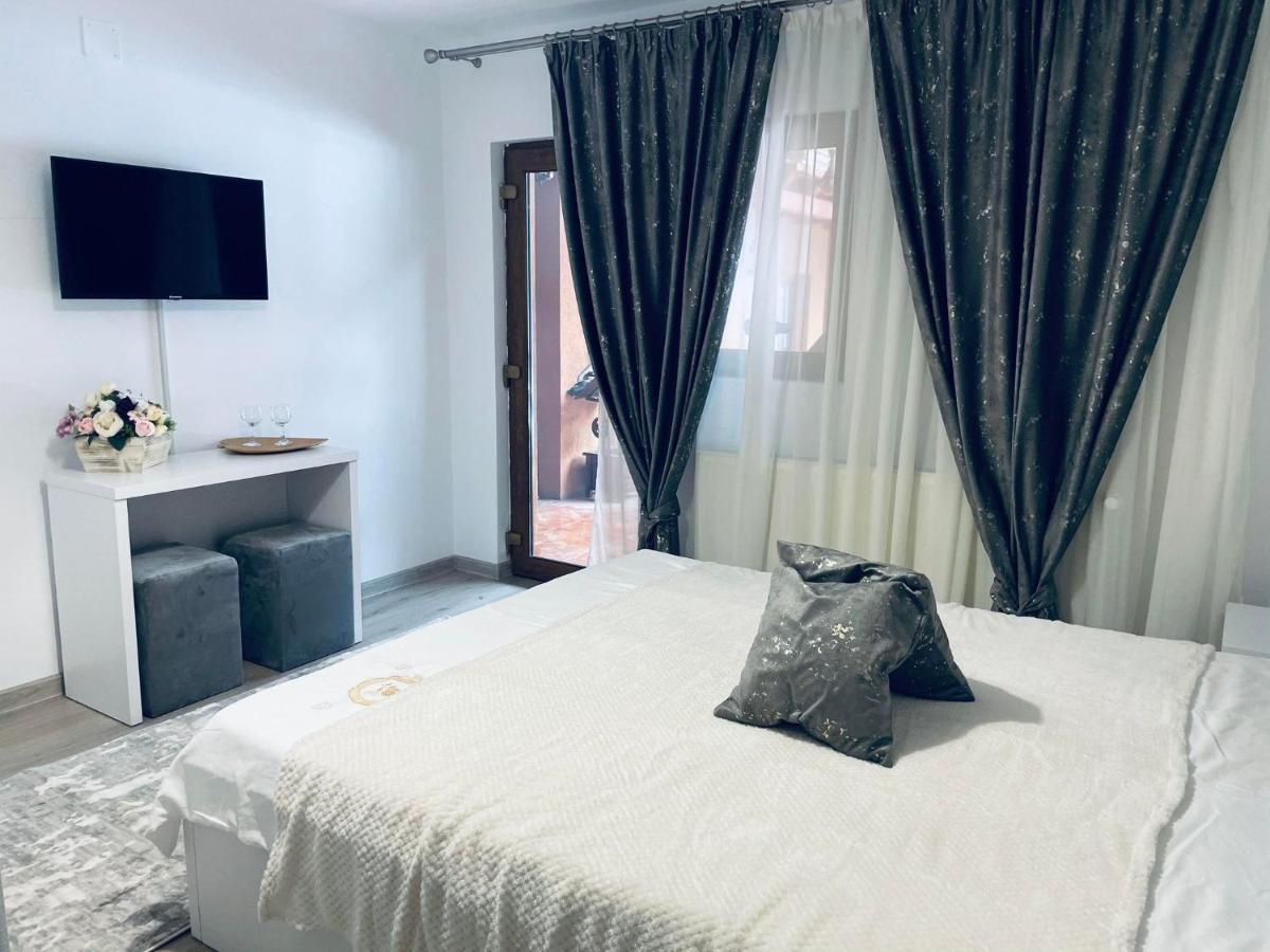 Cabana Loredana Vadu Motilor Buitenkant foto